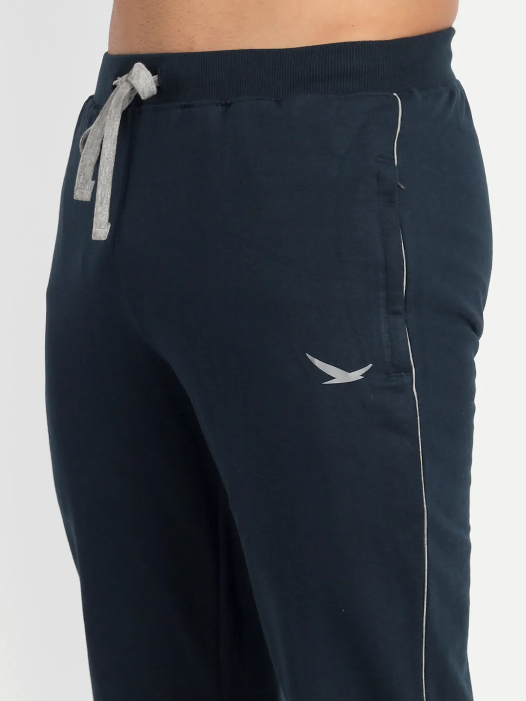 Hiflyers Men Navy Slim Fit Solid Terry Joggers