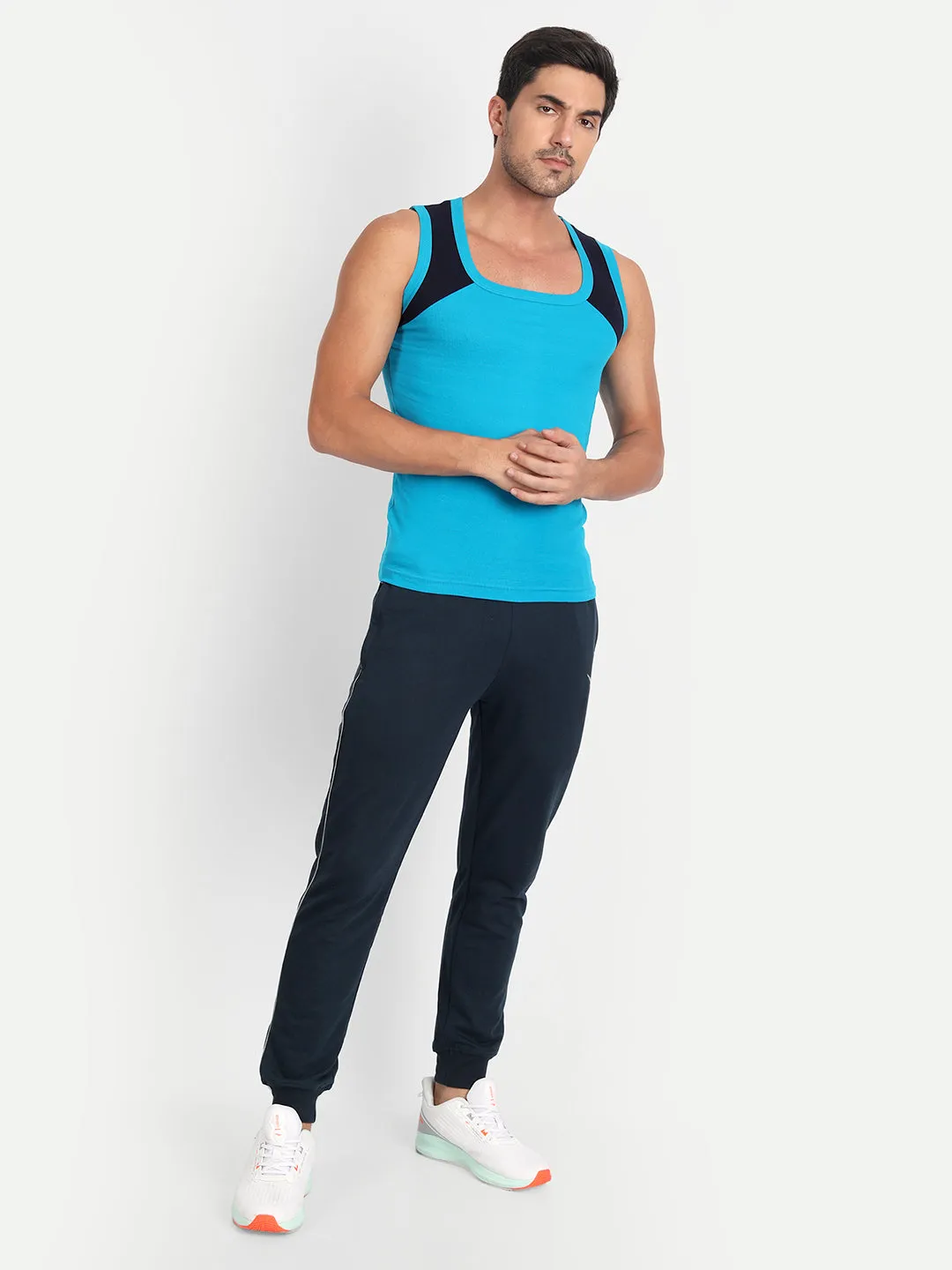 Hiflyers Men Navy Slim Fit Solid Terry Joggers