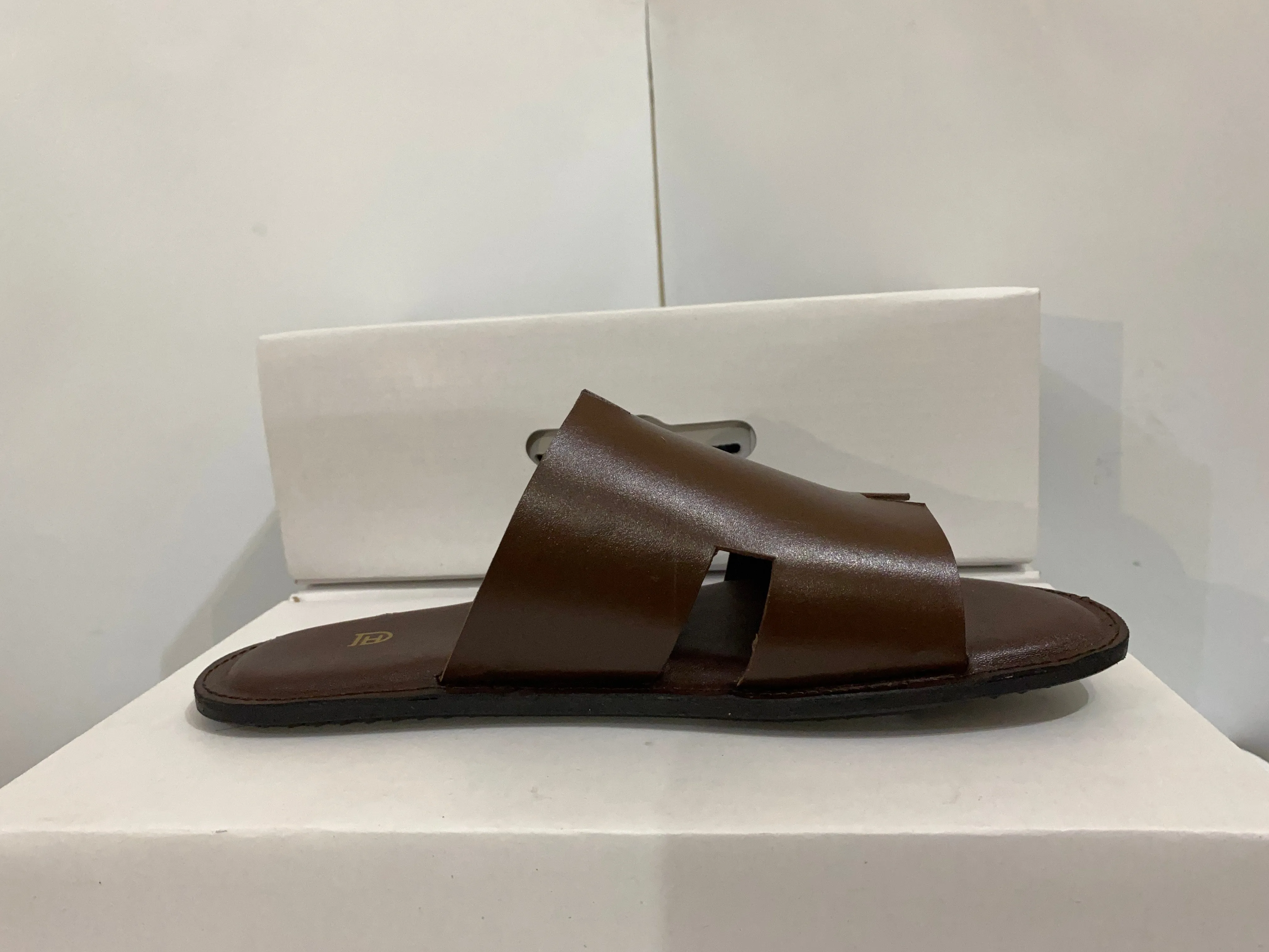 Honey Brown French Chapal