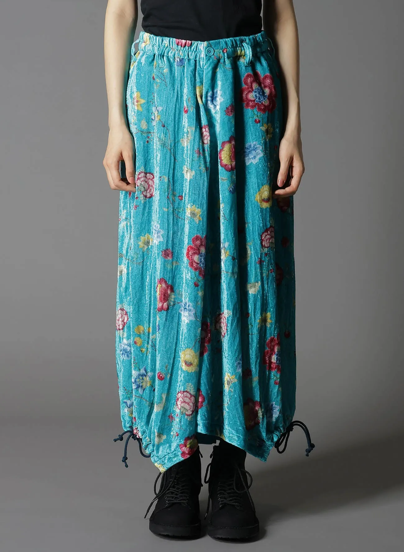 RAYON VELVET PRINT CHINESE FLOWER INSEAM BUTTON SAROUEL PANTS