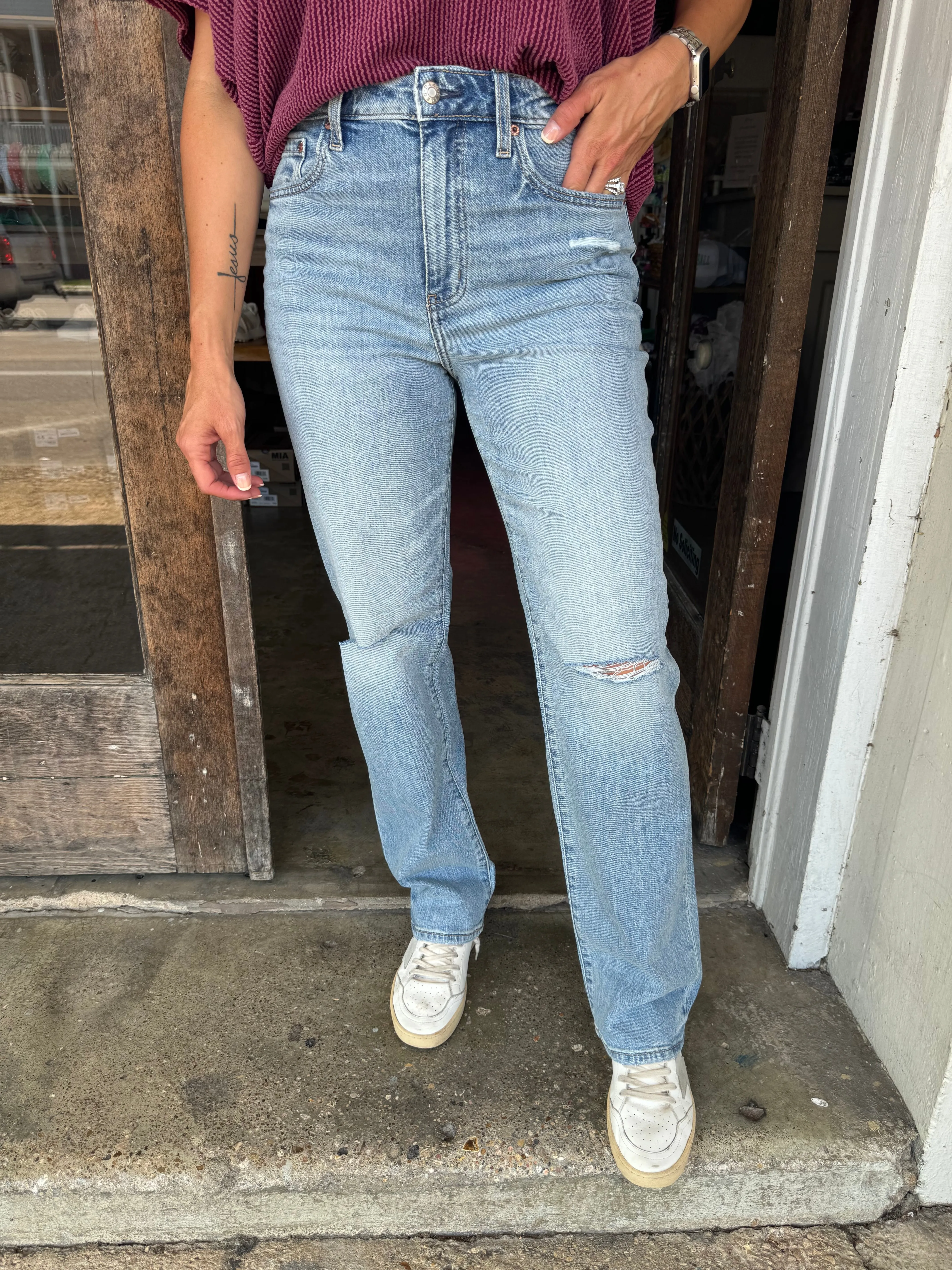 Sundaze High Rise Vintage Straight Jeans
